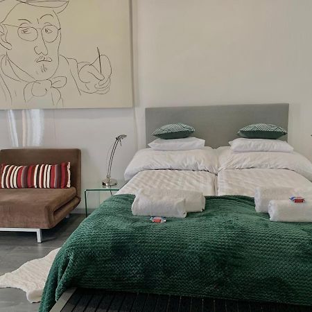 Dimora Apartman เดเบรตเซน ภายนอก รูปภาพ