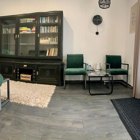 Dimora Apartman เดเบรตเซน ภายนอก รูปภาพ