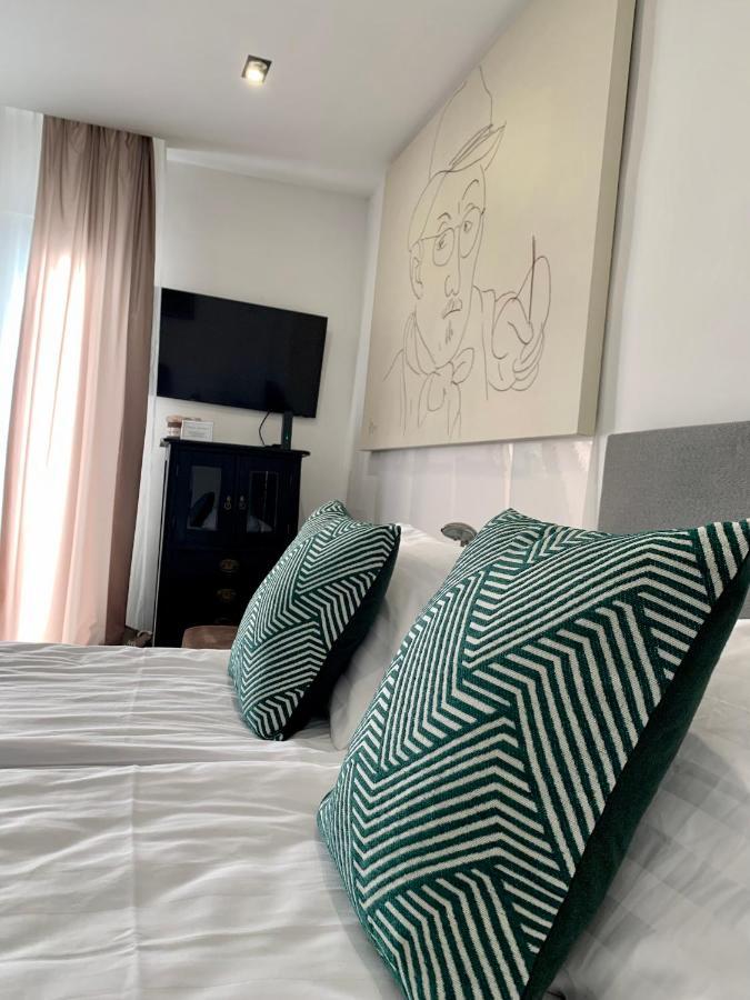 Dimora Apartman เดเบรตเซน ภายนอก รูปภาพ