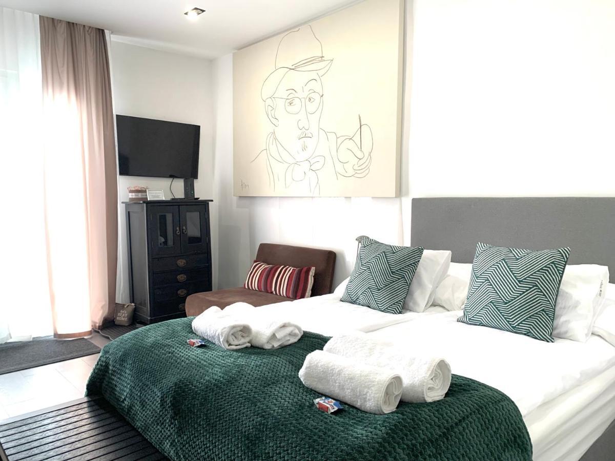 Dimora Apartman เดเบรตเซน ภายนอก รูปภาพ