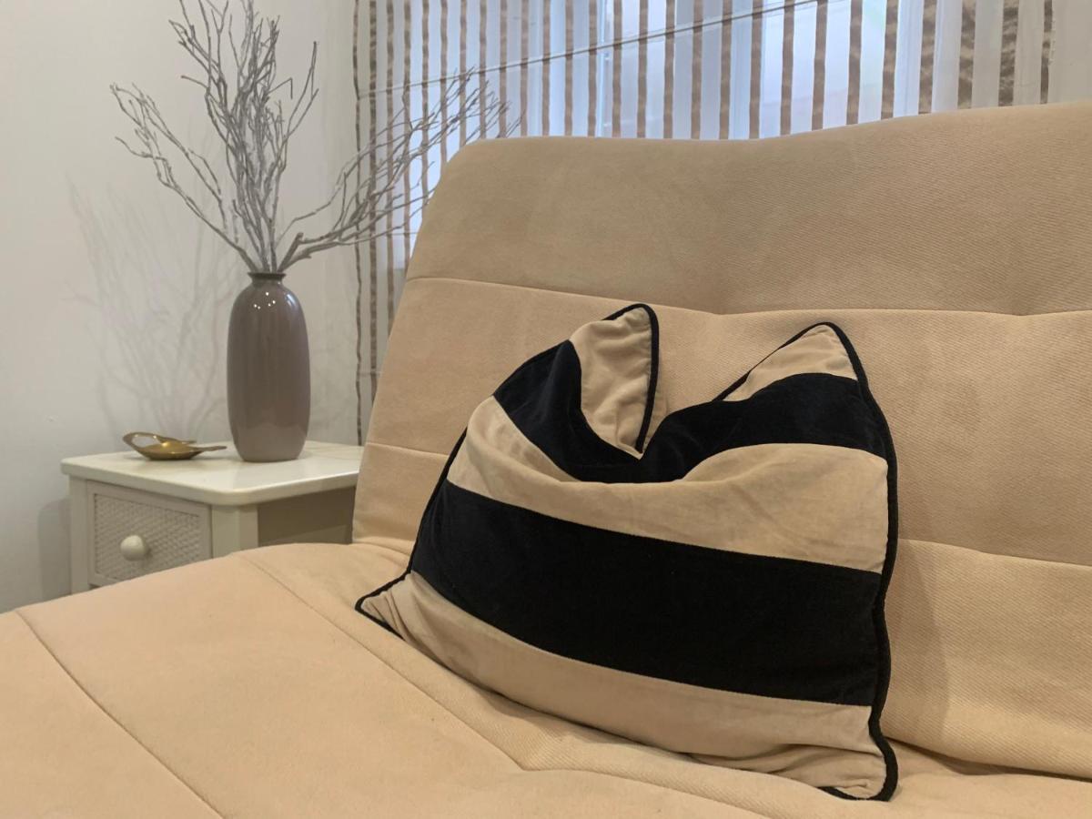 Dimora Apartman เดเบรตเซน ภายนอก รูปภาพ